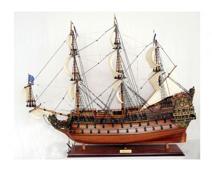 Модель линейного корабля "Солей Рояль" малый Франция