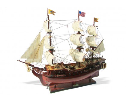 Модель корабля "USS Bonhomme Richard" большой США