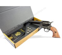 Револьвер Кольт в подарочной коробке