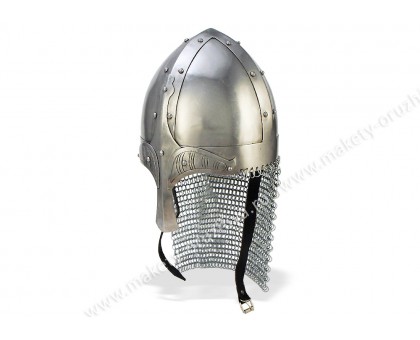 Норманнский шлем с кольчужной защитой